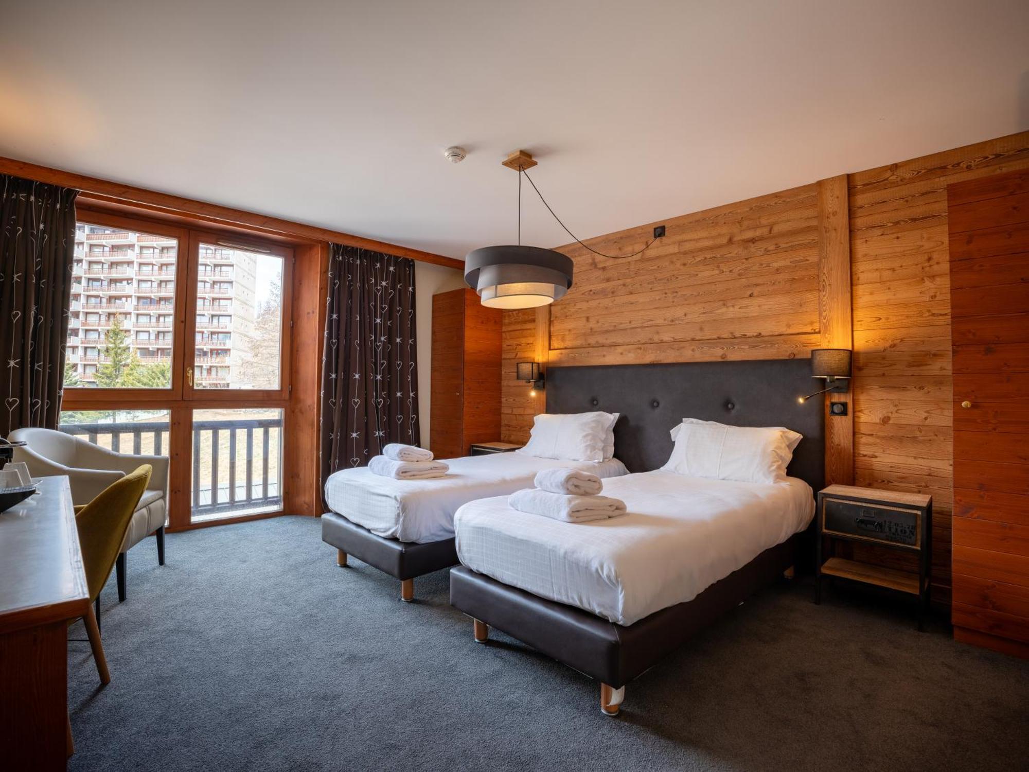 Chalet Hotel Ducs De Savoie Val-d'Isere Exterior photo